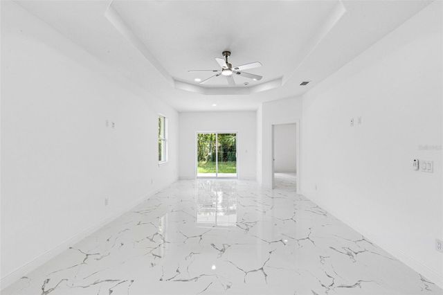 806 W LOWRY LANE, Tampa, FL 33604