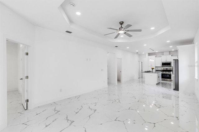 806 W LOWRY LANE, Tampa, FL 33604