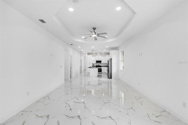 806 W LOWRY LANE, Tampa, FL 33604