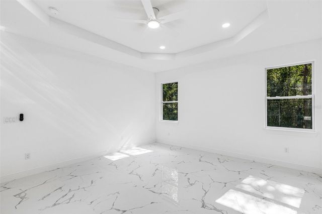 806 W LOWRY LANE, Tampa, FL 33604