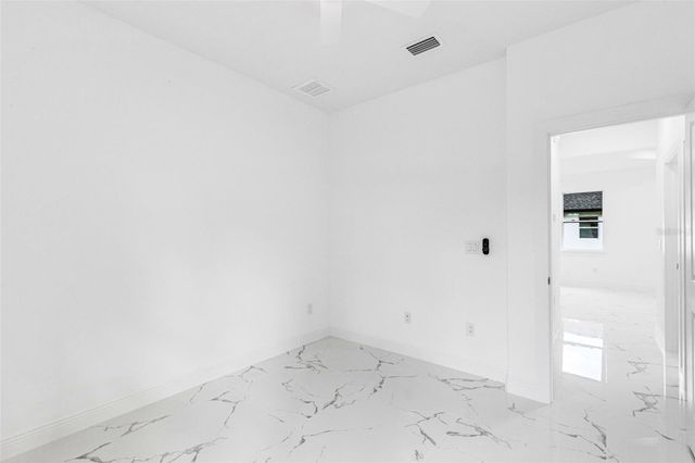 806 W LOWRY LANE, Tampa, FL 33604