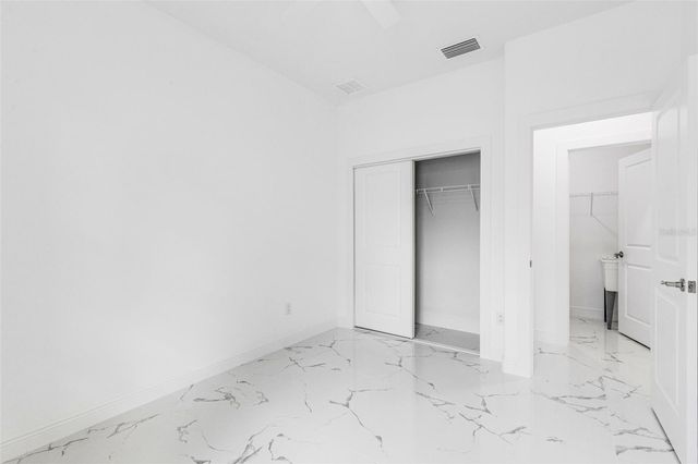 806 W LOWRY LANE, Tampa, FL 33604