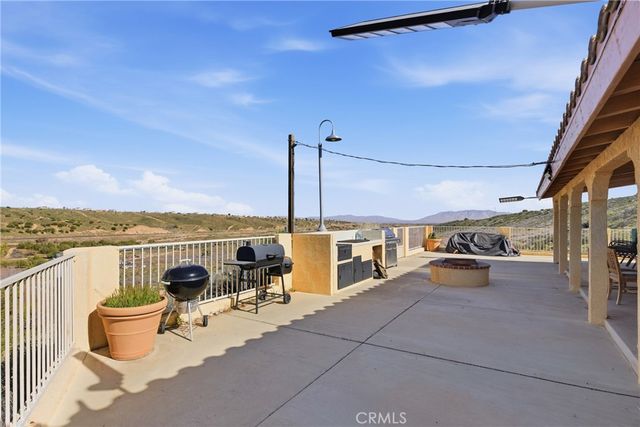 14455 Summit Valley, Hesperia, CA 92345