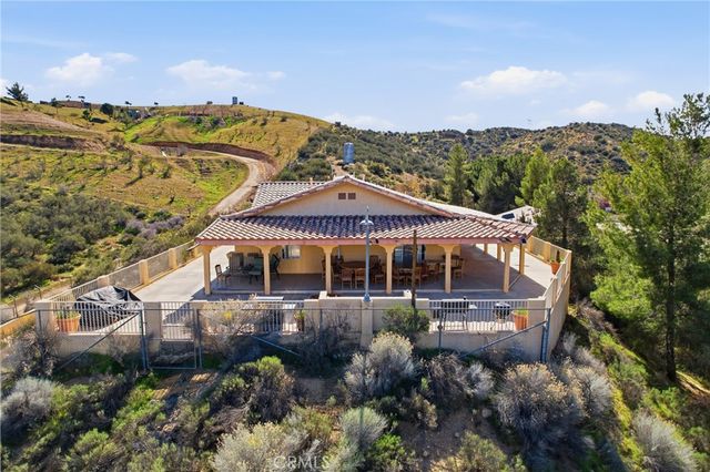 14455 Summit Valley, Hesperia, CA 92345