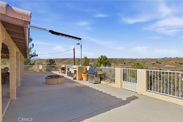 14455 Summit Valley, Hesperia, CA 92345