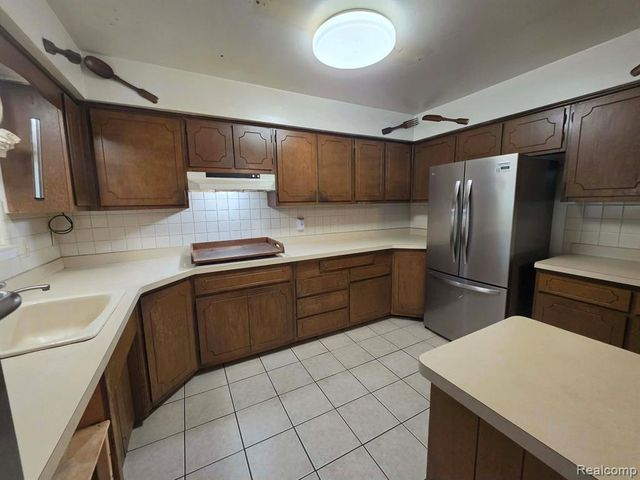 25590 Wick Road, Taylor, MI 48180