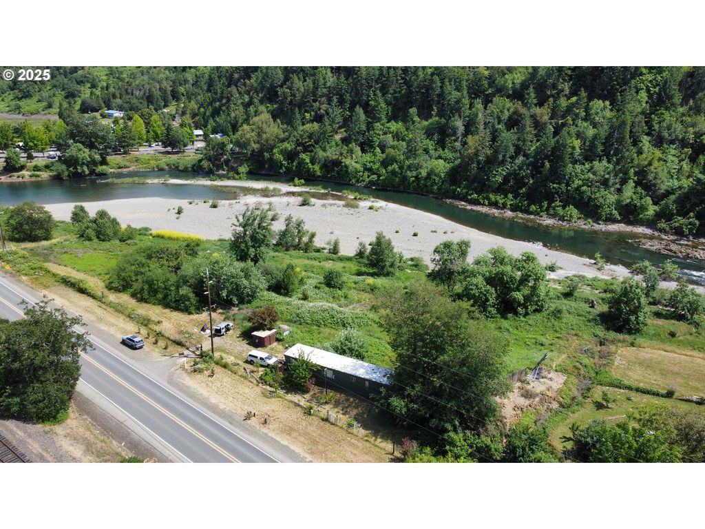 12177 OLD HIGHWAY 99, Myrtle Creek, OR 97457