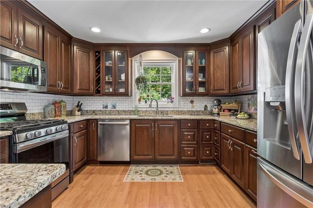142 Algonquin RD, Hampton, VA 23661