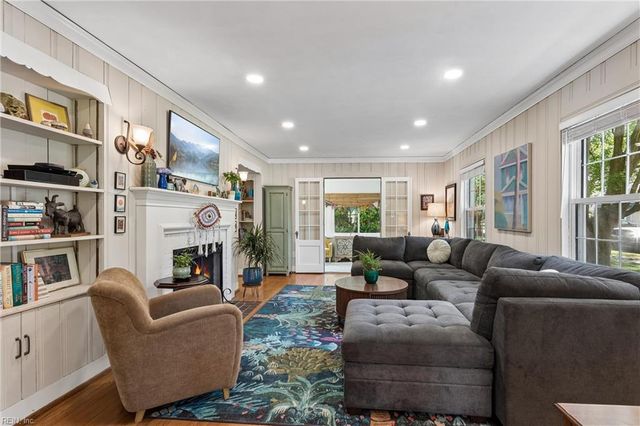 142 Algonquin RD, Hampton, VA 23661