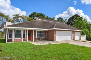 102 Confederate Avenue, Broussard, LA 70518