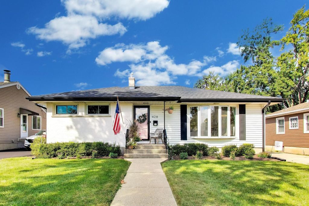 428 N Stewart Avenue, Lombard, IL 60148