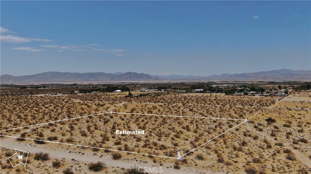 Image 24 of property listing at 35530 El Dorado, Lucerne Valley, CA 92356