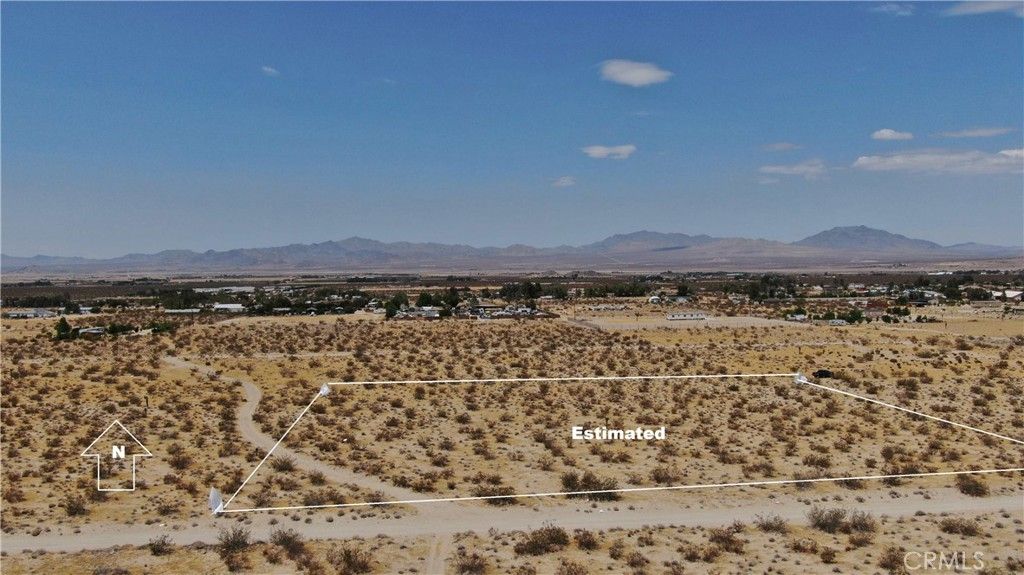 Image 8 of property listing at 35530 El Dorado, Lucerne Valley, CA 92356