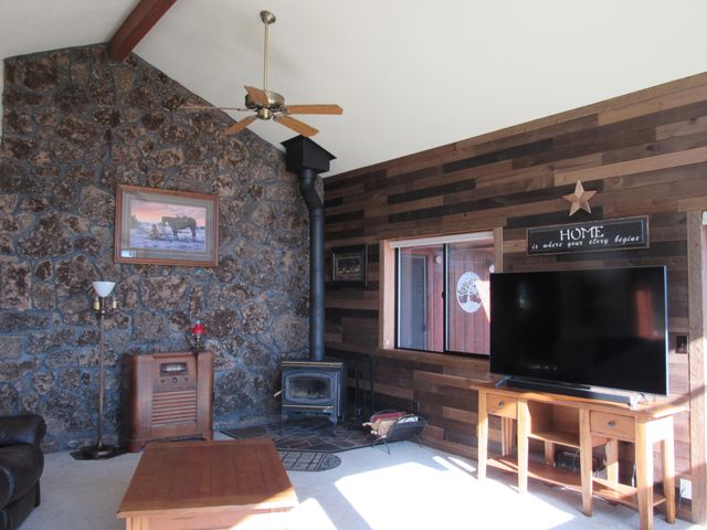 34219 Glen Drive, Chiloquin, OR 97624