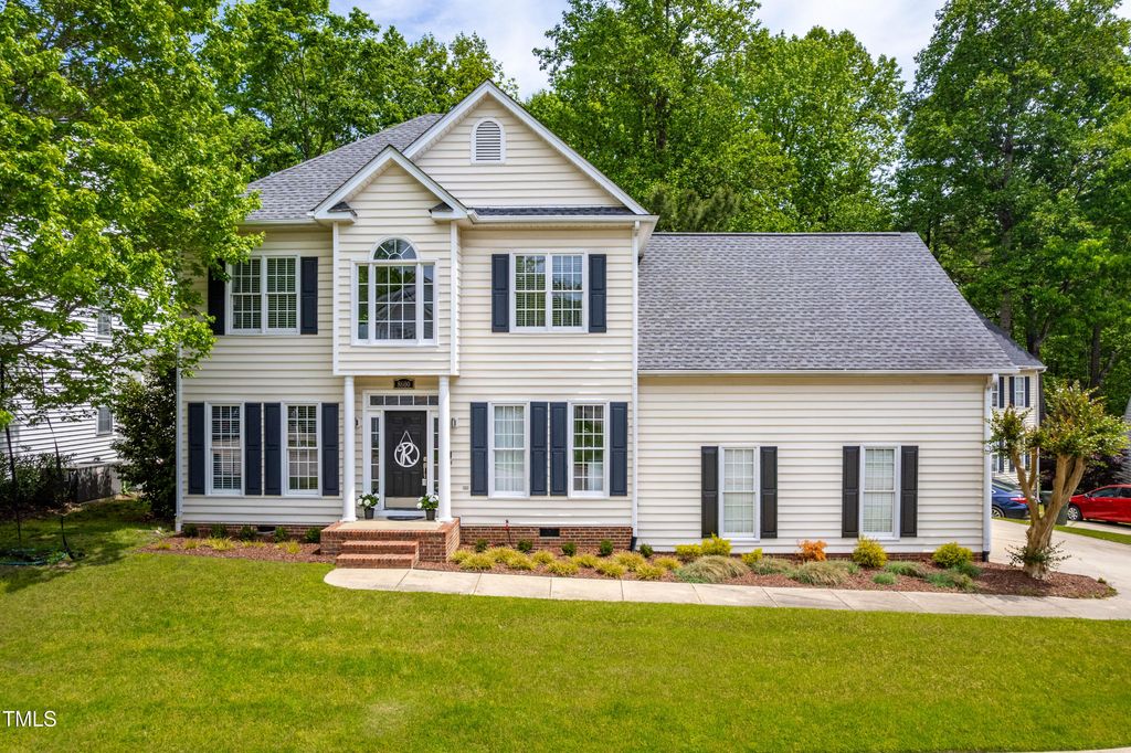 8600 Clivedon Drive, Raleigh, NC 27615