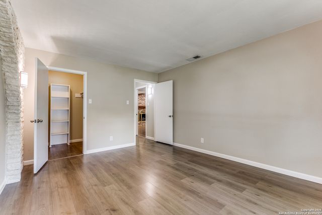 10215 Charter Ridge, San Antonio, TX 78230