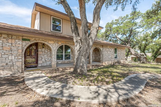 10215 Charter Ridge, San Antonio, TX 78230