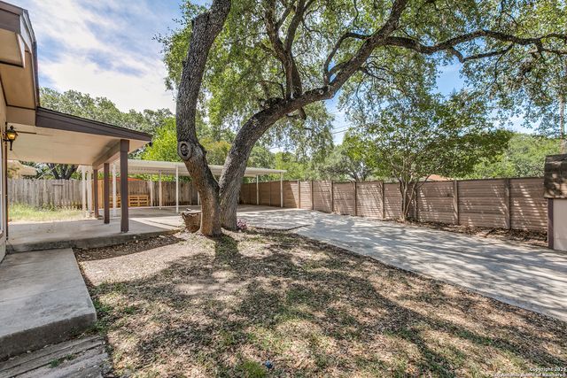 10215 Charter Ridge, San Antonio, TX 78230