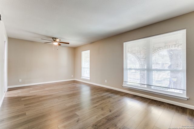 10215 Charter Ridge, San Antonio, TX 78230