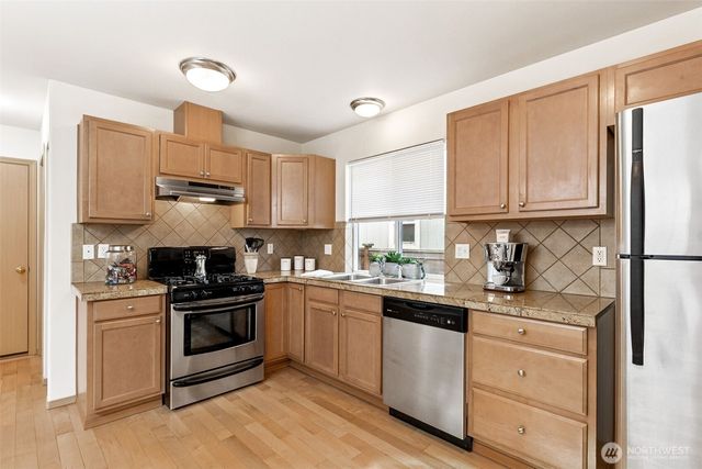 10044 19th Avenue SW, Seattle, WA 98146