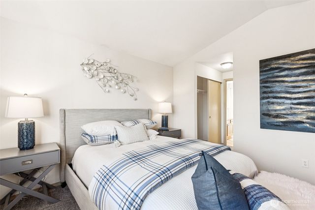 10044 19th Avenue SW, Seattle, WA 98146