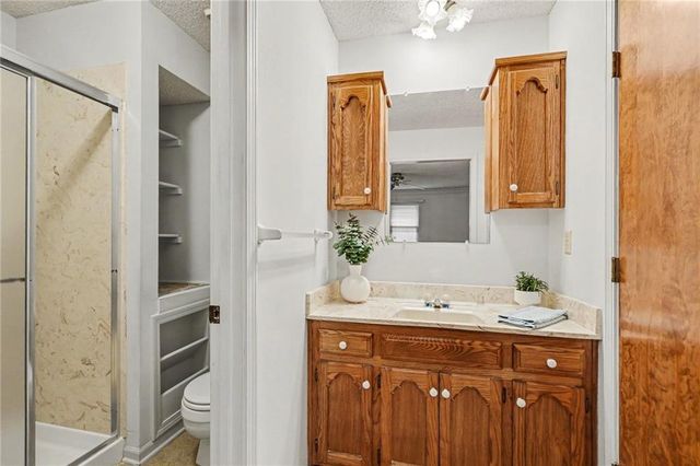 604 Finch Street, Raymore, MO 64083