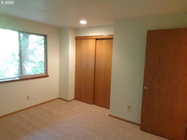 5901 Sw KARLA Ct, Portland, OR 97239