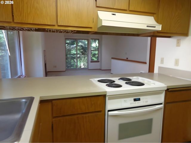 5901 Sw KARLA Ct, Portland, OR 97239