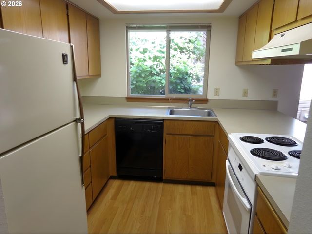 5901 Sw KARLA Ct, Portland, OR 97239