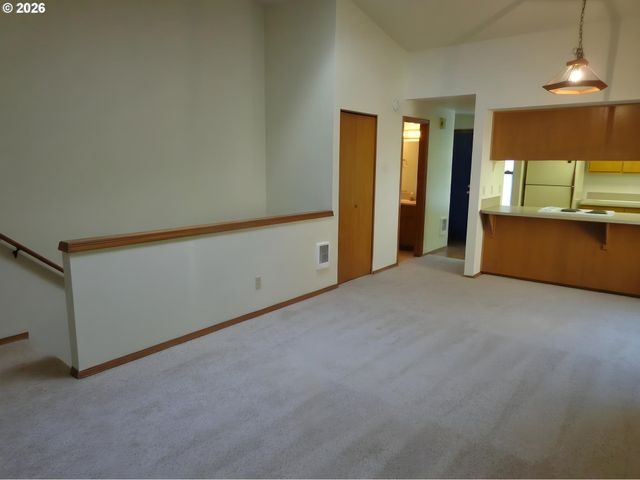 5901 Sw KARLA Ct, Portland, OR 97239
