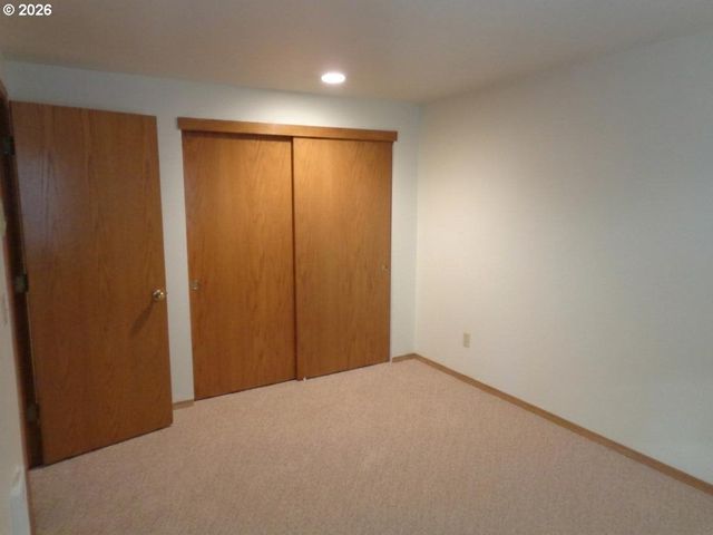 5901 Sw KARLA Ct, Portland, OR 97239