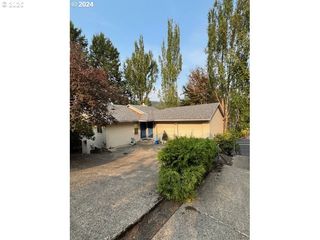 5901 Sw KARLA Ct, Portland, OR 97239
