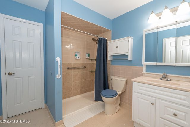 42 Buttonwood Court, Lakewood, NJ 08701