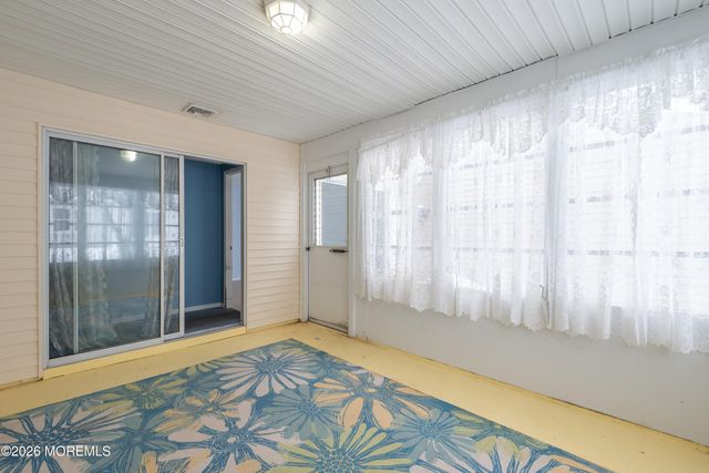 42 Buttonwood Court, Lakewood, NJ 08701