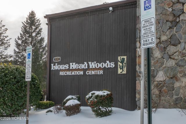 42 Buttonwood Court, Lakewood, NJ 08701