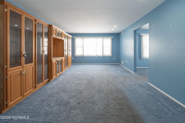 42 Buttonwood Court, Lakewood, NJ 08701