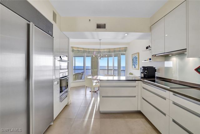 8111 Bay Colony DR 1102, Naples, FL 34108