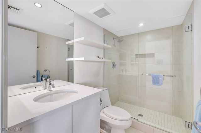 8111 Bay Colony DR 1102, Naples, FL 34108