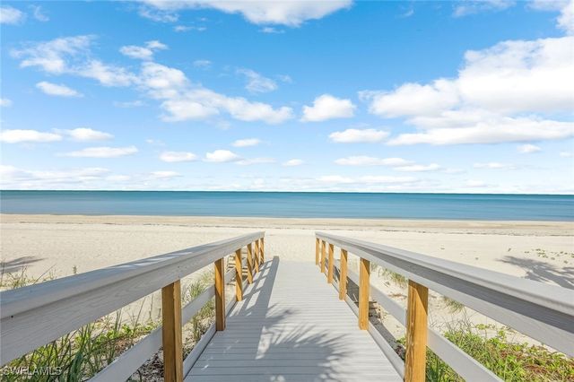 8111 Bay Colony DR 1102, Naples, FL 34108