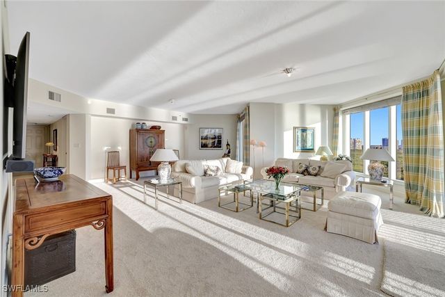 8111 Bay Colony DR 1102, Naples, FL 34108