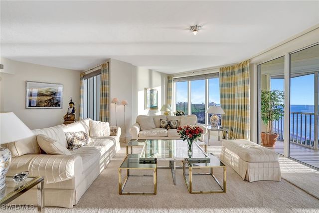 8111 Bay Colony DR 1102, Naples, FL 34108