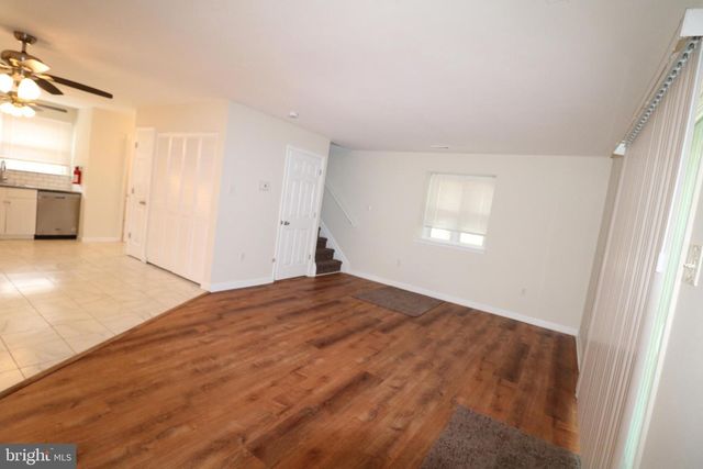 32 PIN OAK LN, Tuckerton, NJ 08087