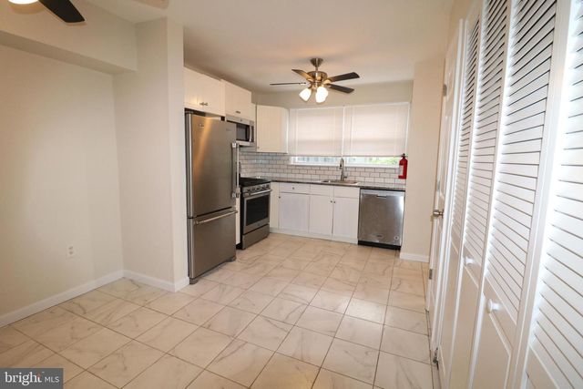 32 PIN OAK LN, Tuckerton, NJ 08087