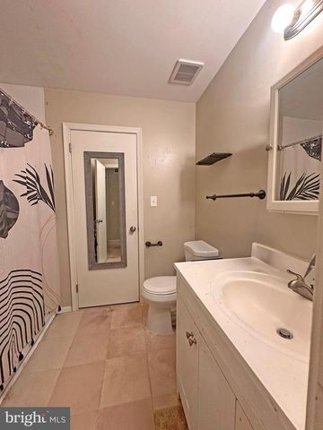 79 SCENIC VIEW DR, Sicklerville, NJ 08081