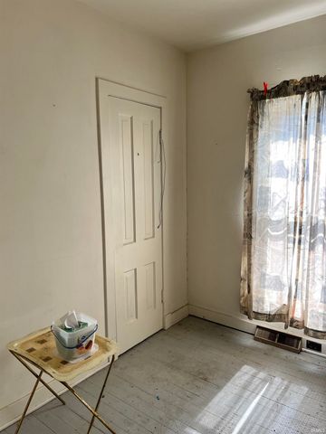 613 S 9th Street, Goshen, IN 46526