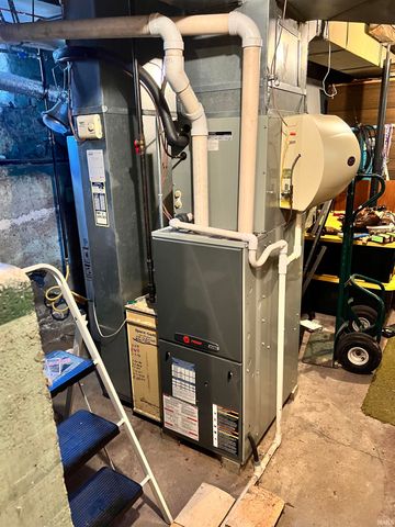 613 S 9th Street, Goshen, IN 46526