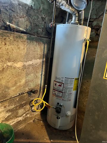 613 S 9th Street, Goshen, IN 46526