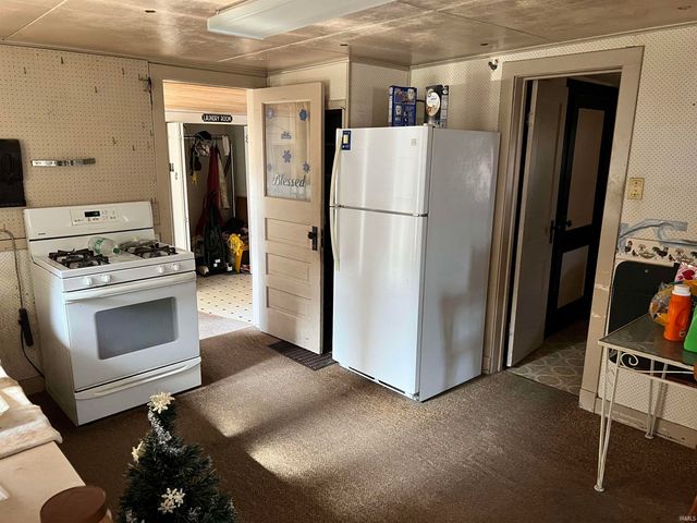 613 S 9th Street, Goshen, IN 46526