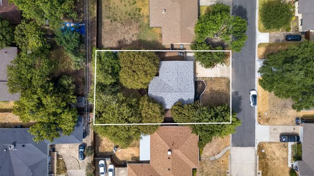 410 Allenwood Drive, Allen, TX 75002