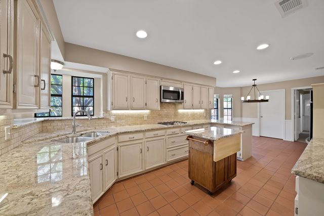 2114 Brandeis Drive, Richardson, TX 75082